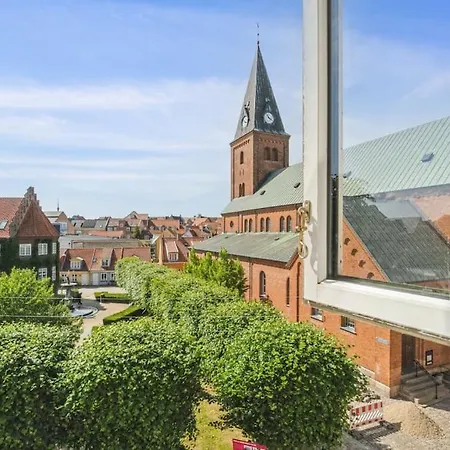 Apartment Perle I Aalborgs Centrum, Nyt, Stille, Gront